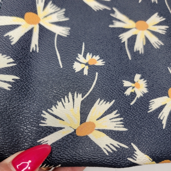 Banana Republic Floral Clutch - Picture 2 of 7